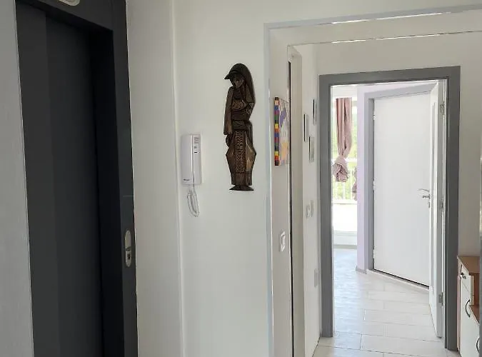 Pearl Sunshine Appartments * Πριμόρσκο