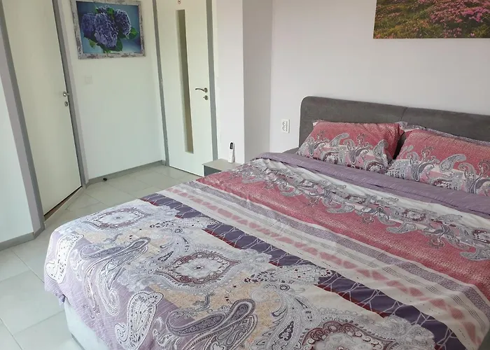 Pearl Sunshine Appartments * Πριμόρσκο